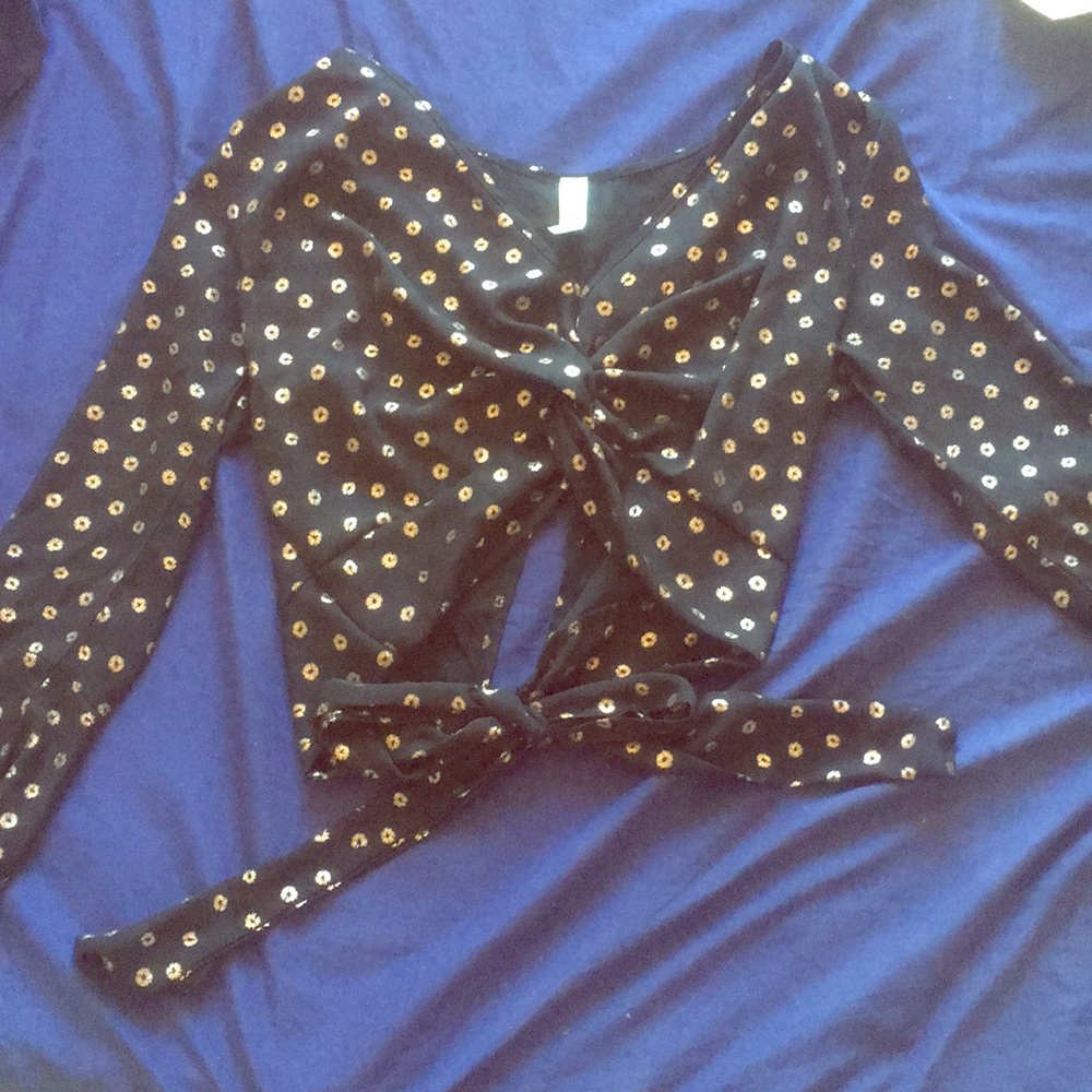 Medium Mahina long sleeve crop style top